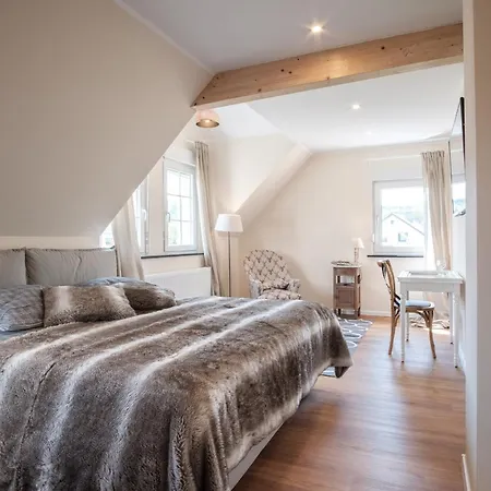 Eifellust 3* Schalkenmehren