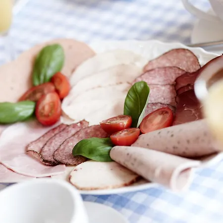 Eifellust 3* Schalkenmehren