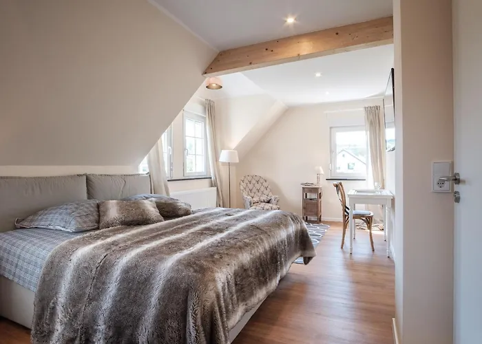 Eifellust 3* Schalkenmehren